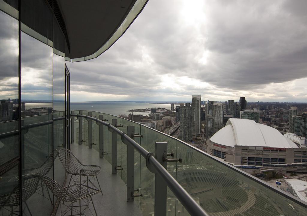 Corporate Suite Toronto Buitenkant foto